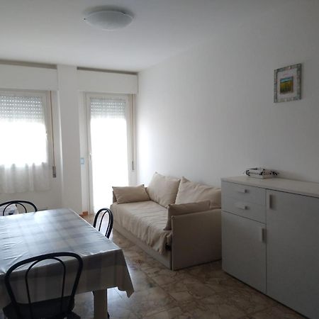 Comodo Appartamento A Pochi Metri Dal Mare Bibione Buitenkant foto